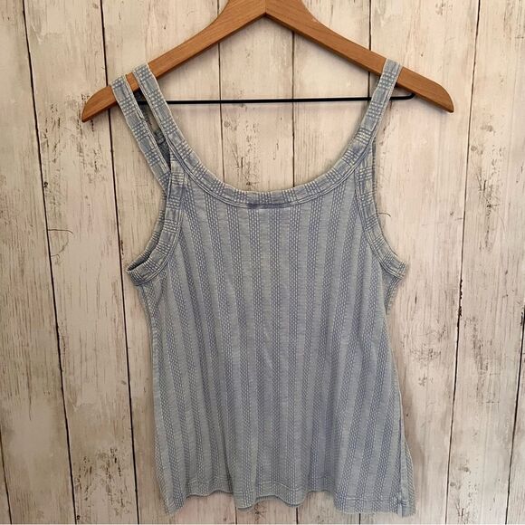 Universal Thread Tank F4 - Picture 4 of 5